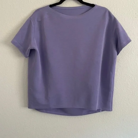 Lululemon Back in Action SHORT-Sleeve Shirt *Pique PURPLE 💜 PERFECT Size 4 - Picture 3 of 5